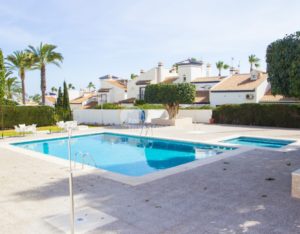 A semi-detached villa with a swimming pool near Alicante.