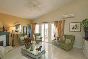 A detached villa near Alhaurín el Grande on the market.