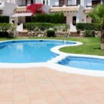 A Townhouse in Villamartin, Orihuela Costa with a swimming pool for less than 100.000€.